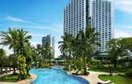 สระว่ายน้ำ 3 Shangri-La Jakarta