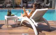 Swimming Pool 4 Mövenpick Hotel Casablanca