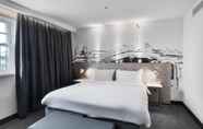Bedroom 2 Radisson Blu Hotel, Edinburgh City Centre