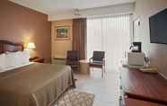 Kamar Tidur 5 Howard Johnson Hotel by Wyndham Toms River