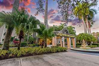 Exterior 4 La Quinta Inn & Suites by Wyndham Coral Springs South