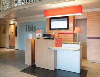 Lobby 2 ibis Moulins Sud