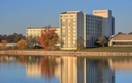 Exterior 2 Kansas City Airport Marriott