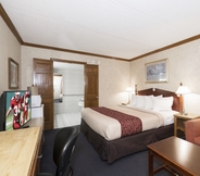 Kamar Tidur 4 Red Roof Inn Uhrichsville