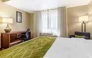 Bedroom 3 Comfort Inn & Suites Phoenix North / Deer Valley