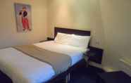 Bedroom 5 Britannia Hotel Edinburgh