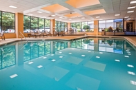 Swimming Pool Best Western Plus BWI Airport Hotel / Arundel Mills