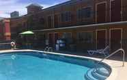 Swimming Pool 5 Quality Inn Siloam Springs West