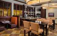 Bar, Kafe, dan Lounge 4 Hotel Fera Anaheim, a DoubleTree by Hilton