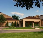 Exterior 6 Courtyard by Marriott Detroit Metropolitan Airport Romulus