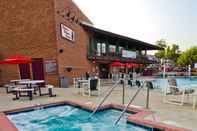 Swimming Pool Harbor Shores on Lake Geneva