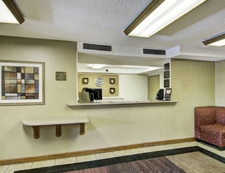 Lobby 2 Clarion Pointe Beckley