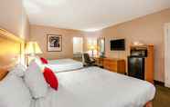 Bedroom 4 Red Lion Hotel Rosslyn Iwo Jima