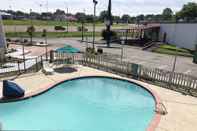 Swimming Pool All Seasons Inn & Suites