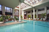 Swimming Pool The Westin San Francisco Airport