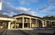 Exterior 4 Days Inn by Wyndham Norfolk Airport