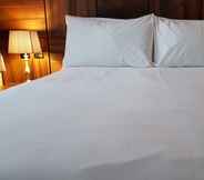 Kamar Tidur 5 Stanhill Court Hotel Gatwick