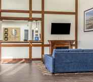 Lobi 2 Comfort Inn Medford - Long Island