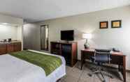 Bedroom 3 Comfort Inn Medford - Long Island
