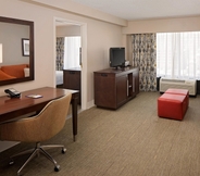 Common Space 4 Hampton Inn Louisville Downtown