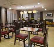 Restaurant 5 Hampton Inn Raleigh/Cary