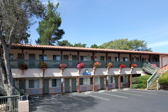 Exterior 4 Days Inn by Wyndham Monterey-Fisherman's Wharf Aquarium