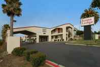 Luar Bangunan Econo Lodge Castro Valley I-580