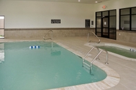 Swimming Pool Sleep Inn South Joplin