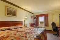 Bedroom Travelodge by Wyndham Parsippany