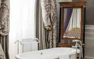 Toilet Kamar 3 The St. Regis Florence