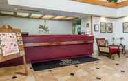 Lobi 7 Comfort Inn & Suites