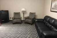 Lobi Days Inn & Suites by Wyndham Rochester Hills MI