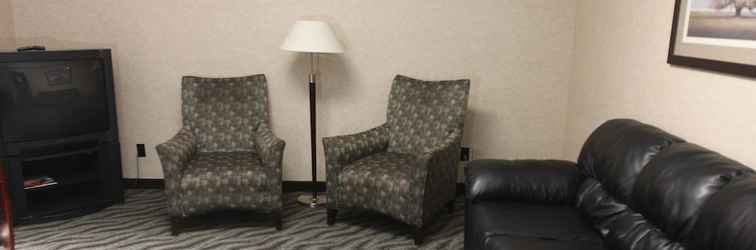 Lobby Days Inn & Suites by Wyndham Rochester Hills MI