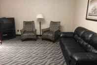 Lobby Days Inn & Suites by Wyndham Rochester Hills MI