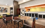 Restaurant 3 Baymont Inn & Suites Florence by Wyndham