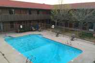 Swimming Pool Motel 6 Willcox, AZ