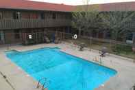 Kolam Renang Motel 6 Willcox, AZ