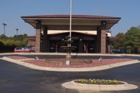 Exterior Econo Lodge Inn & Suites