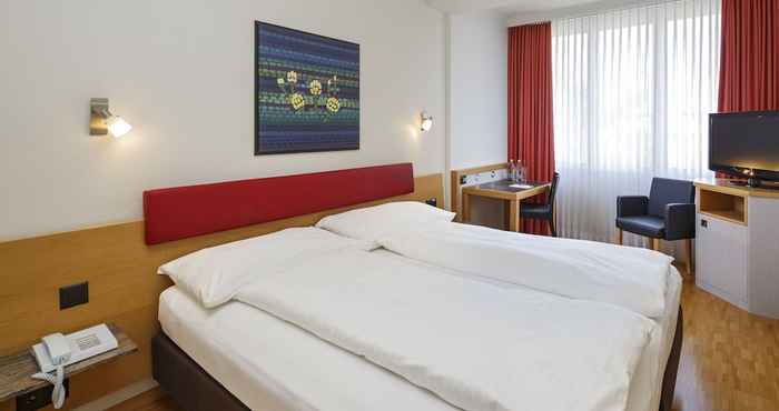Bilik Tidur Hotel Coronado
