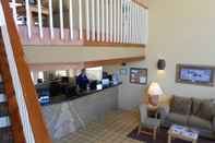 Lobby Quality Inn & Suites Phoenix NW - Sun City