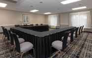 Functional Hall 5 La Quinta Inn & Suites by Wyndham Clifton/Rutherford