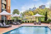 Swimming Pool Pullman Melbourne on the Park