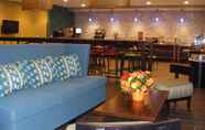 Lobi 7 SureStay Plus Hotel by Best Western Albany Airport