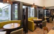 Restaurant 4 Courtyard by Marriott Orlando Airport