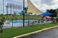 Swimming Pool Country Hearth Inn & Suites Cartersville