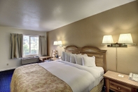 Bedroom Days Inn by Wyndham Lolo / Missoula Area