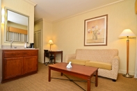 Common Space Best Western Plus All Suites Inn