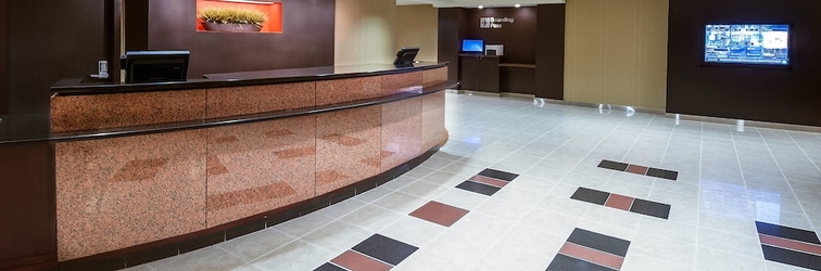 Lobi Courtyard by Marriott Boston Marlborough