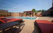 Swimming Pool 5 Hilton Charlotte University Place