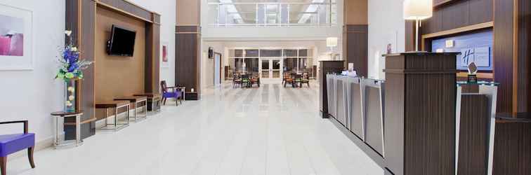 Lobby Holiday Inn Express Dalton, an IHG Hotel